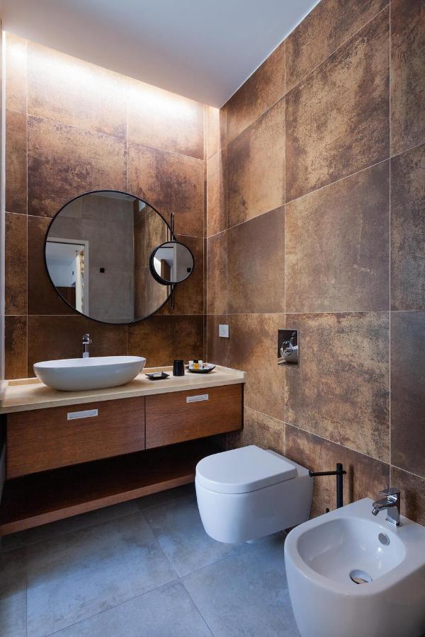 Palazzo Ferrucci Luxury Suites Каляри Екстериор снимка
