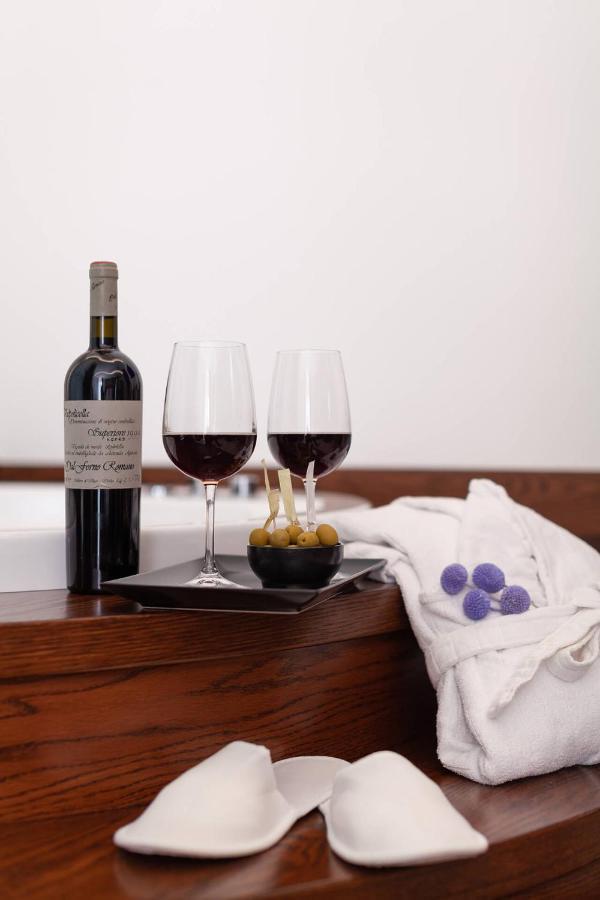 Palazzo Ferrucci Luxury Suites Каляри Екстериор снимка