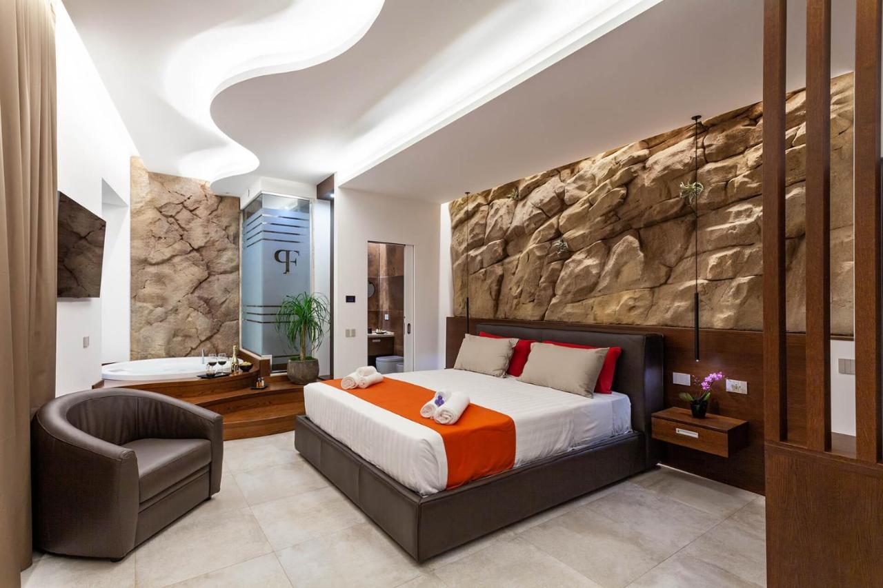 Palazzo Ferrucci Luxury Suites Каляри Екстериор снимка