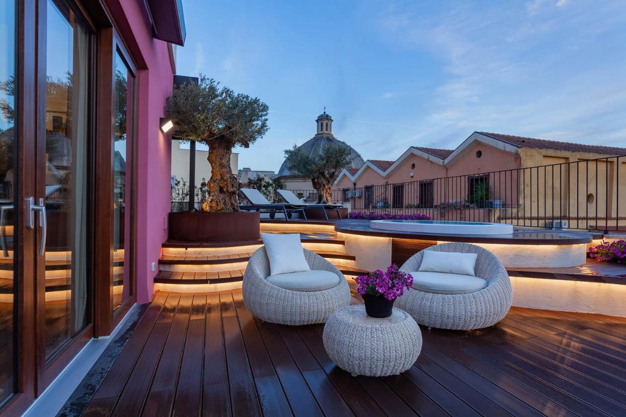 Palazzo Ferrucci Luxury Suites Каляри Екстериор снимка