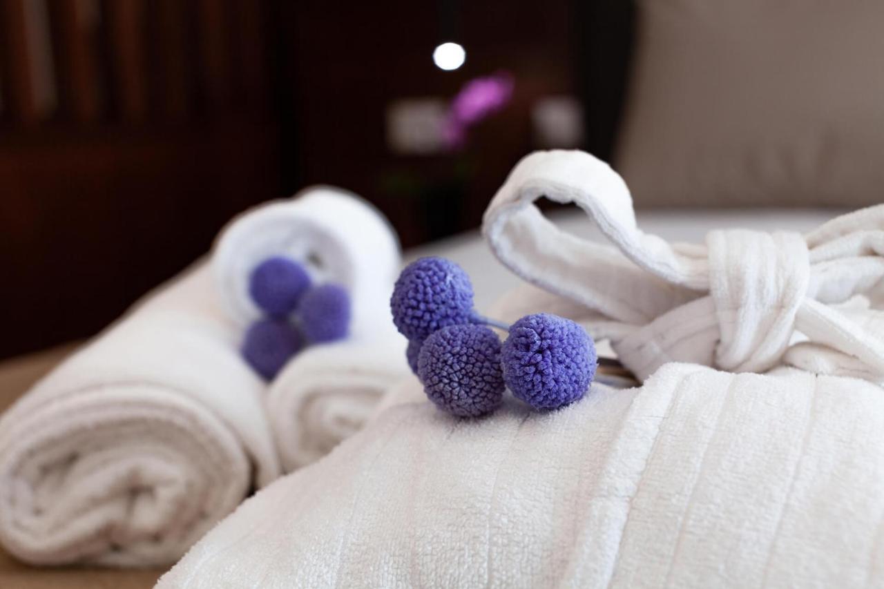 Palazzo Ferrucci Luxury Suites Каляри Екстериор снимка