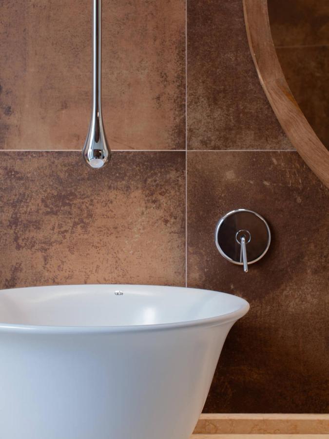 Palazzo Ferrucci Luxury Suites Каляри Екстериор снимка