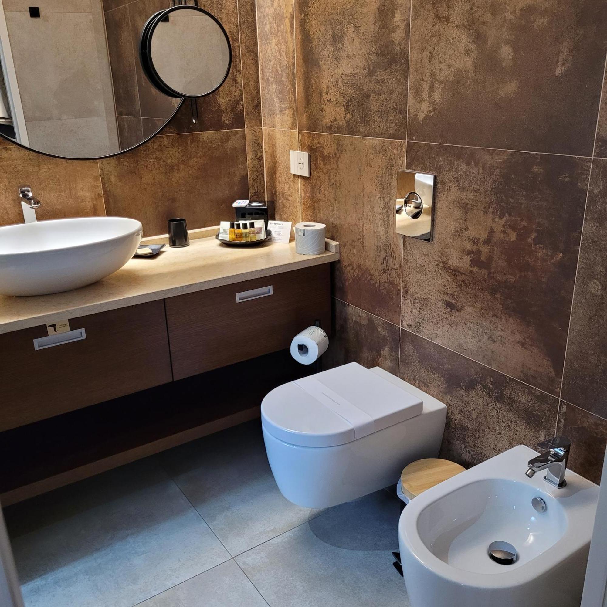 Palazzo Ferrucci Luxury Suites Каляри Екстериор снимка