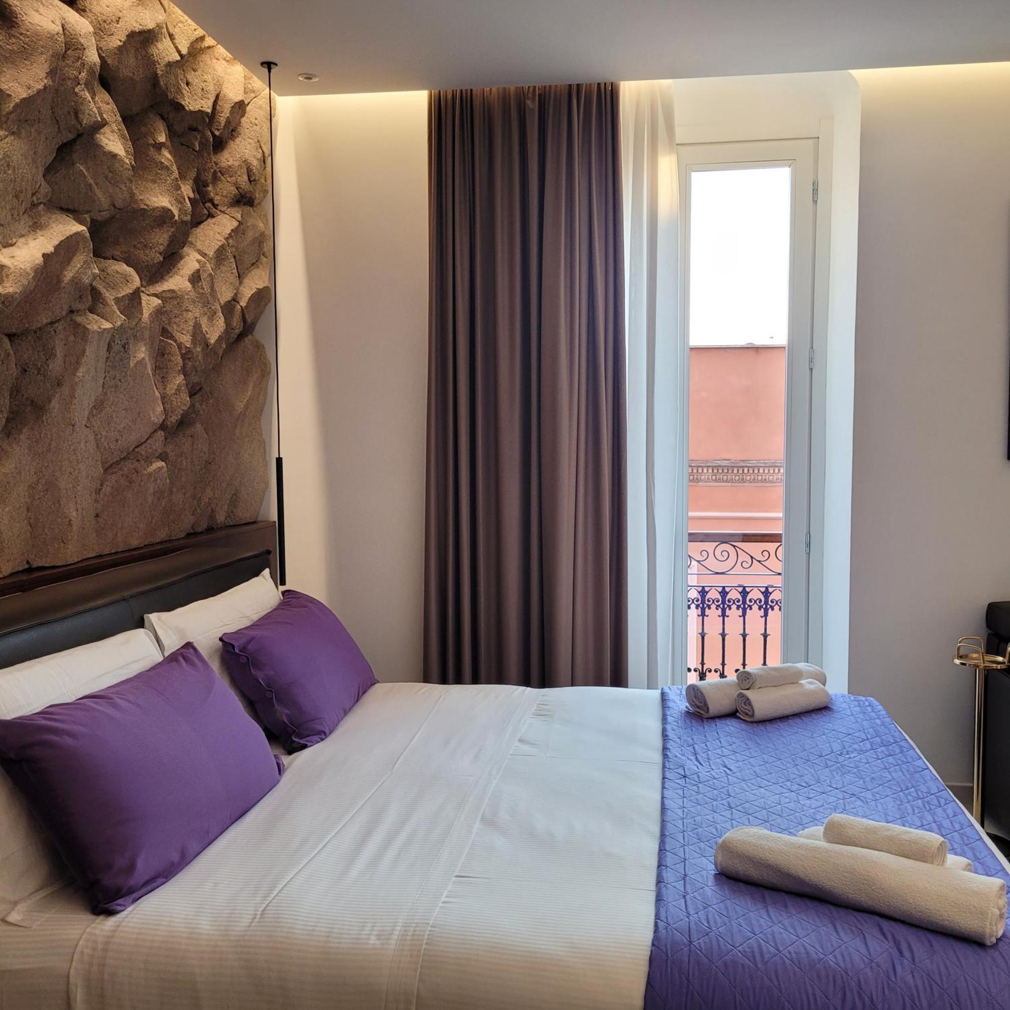 Palazzo Ferrucci Luxury Suites Каляри Екстериор снимка